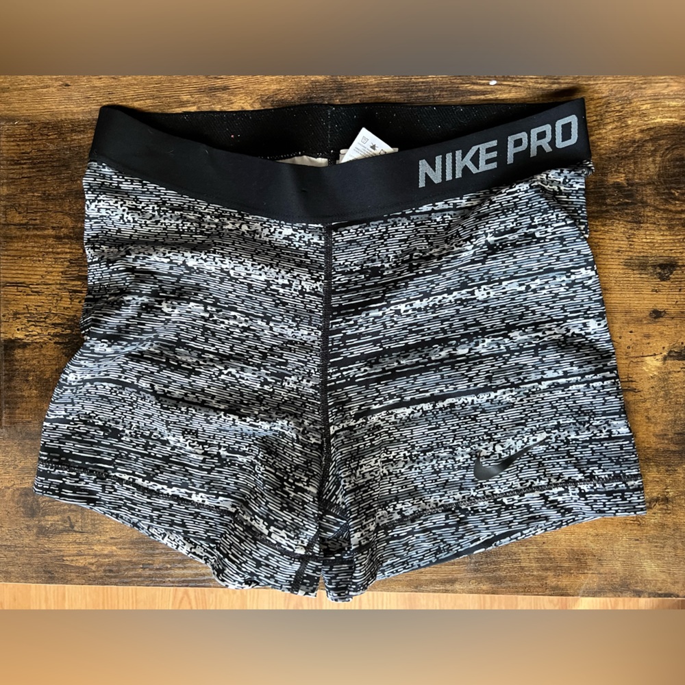 Large nike pro spandex